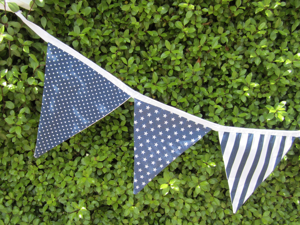 Bunting Navy Blue & White 7 Flags
